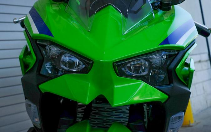 New 2024 KAWASAKI NINJA 500 SE 40TH ANNIVERSARY EDITION LIME GREENPEARL CRYSTAL WHITEBLUE