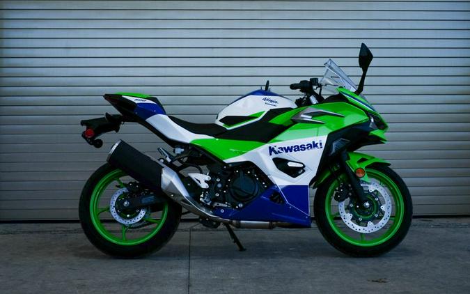 New 2024 KAWASAKI NINJA 500 SE 40TH ANNIVERSARY EDITION LIME GREENPEARL CRYSTAL WHITEBLUE