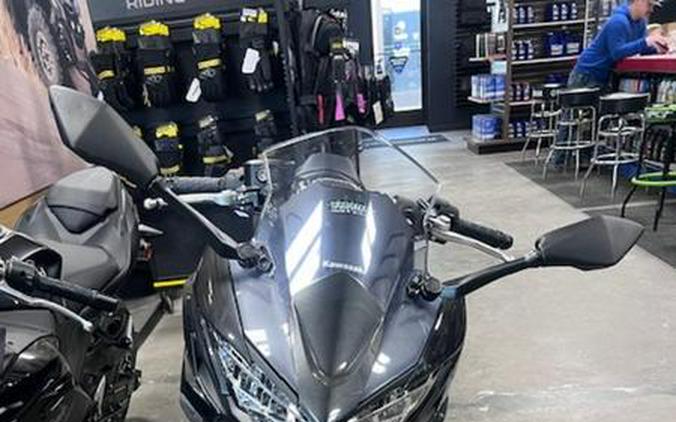 2026 Kawasaki Ninja 650 Base