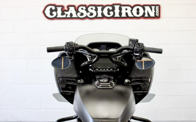 2022 Indian Motorcycle Challenger® Dark Horse®