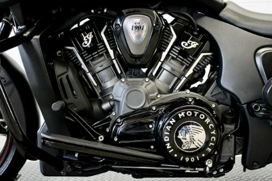 2022 Indian Motorcycle Challenger® Dark Horse®