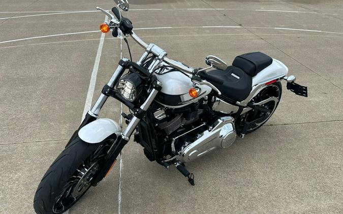 2024 Harley-Davidson Breakout 117 White Onyx Pearl