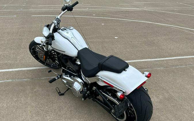 2024 Harley-Davidson Breakout 117 White Onyx Pearl