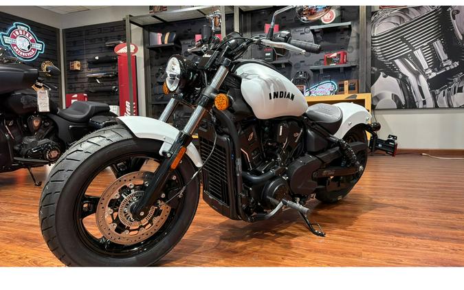 2025 Indian Motorcycle SCOUT BOBBER SIXTY LTD, GHOST WHTE SMK, 49S Limited