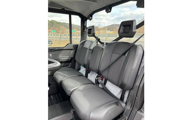 2026 Can-Am SSV DEF XTCAB 65 HD11 BE 26 XT CAB HD11