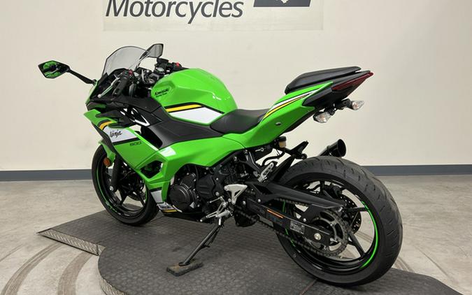 2025 Kawasaki Ninja 500 Base EX500HSF