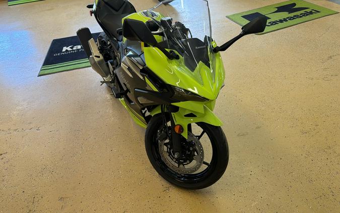 2026 Kawasaki Ninja® 500 SE ABS