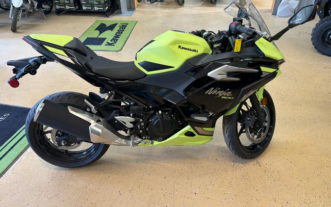 2026 Kawasaki Ninja® 500 SE ABS