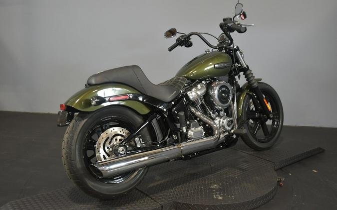 2026 Harley-Davidson Street Bob Olive Steel Metallic Chrome Cast Wheels
