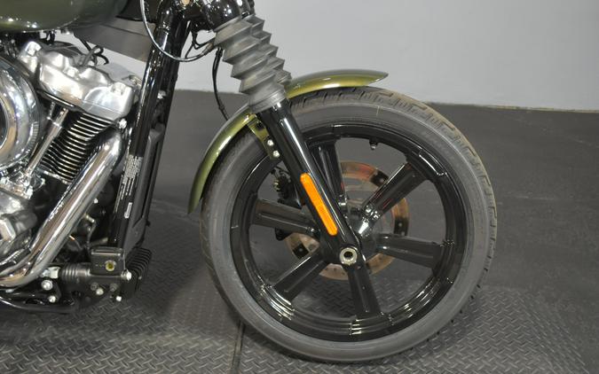 2026 Harley-Davidson Street Bob Olive Steel Metallic Chrome Cast Wheels
