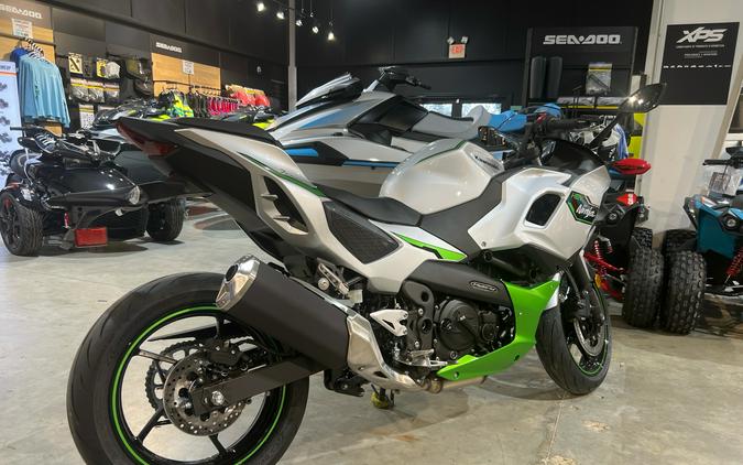 2024 Kawasaki Ninja® 7 Hybrid ABS