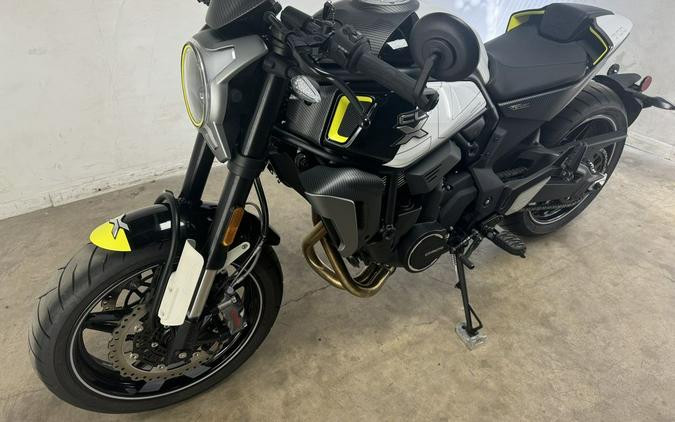 2022 CFMoto 700CL-X Sport