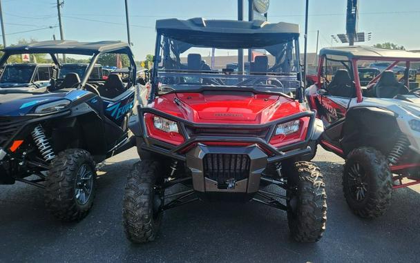 2025 Honda® Pioneer 1000-6 Deluxe Crew