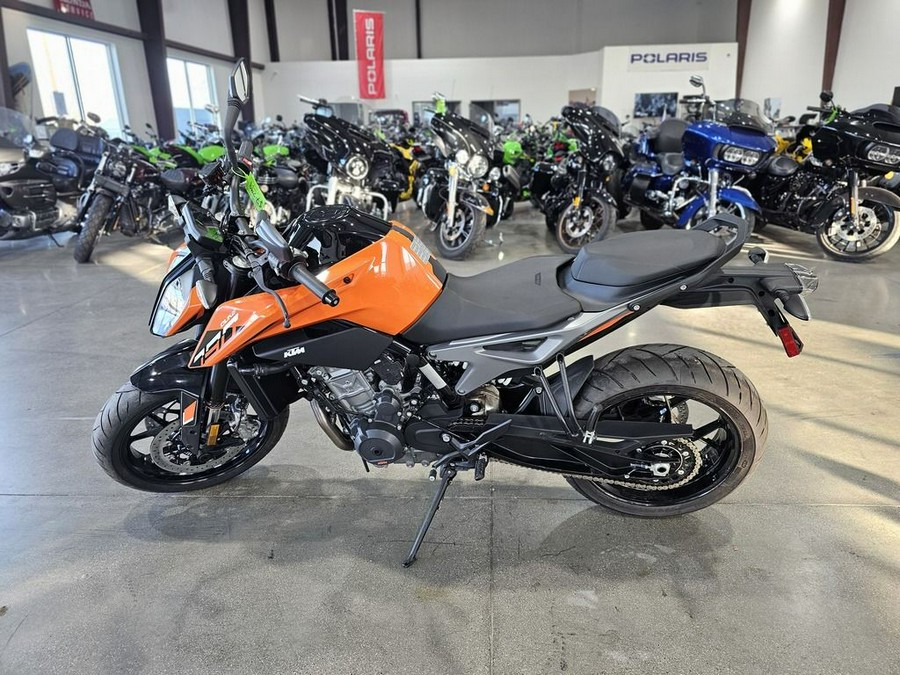 2023 KTM 790 Duke