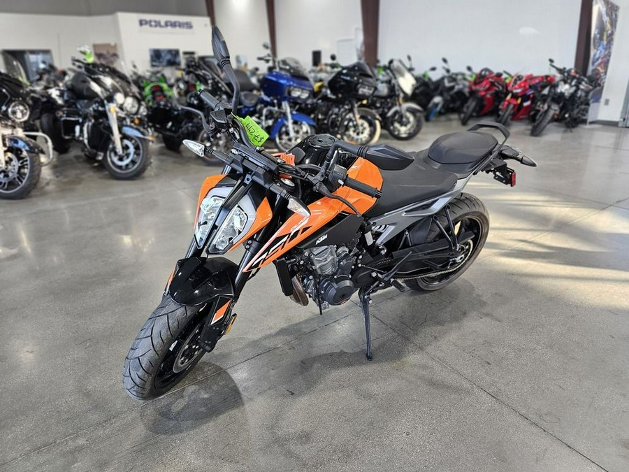 2023 KTM 790 Duke