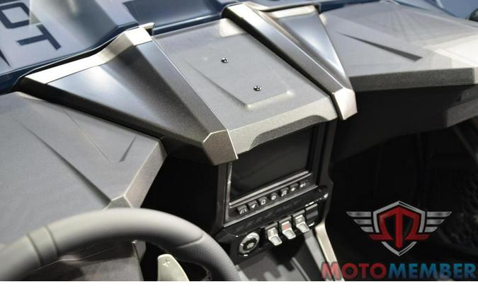 2026 Slingshot R AutoDrive