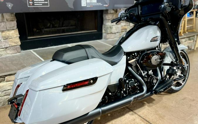 2025 FLHX - Street Glide
