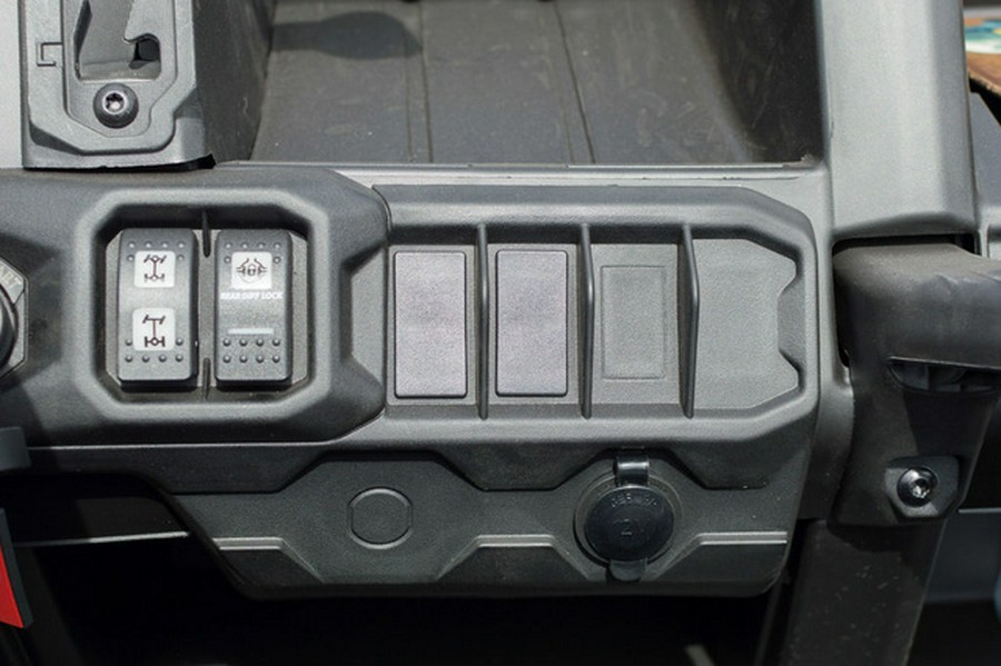 2026 Can-Am Defender DPS HD7 Compass Green