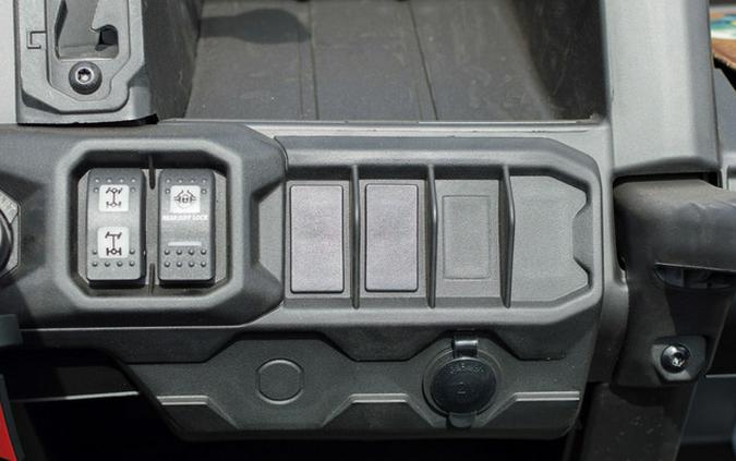 2026 Can-Am Defender DPS HD7 Compass Green