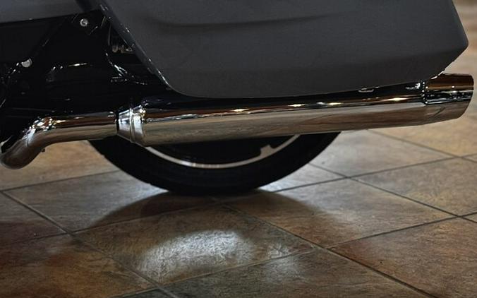 2026 Harley-Davidson® Street Glide® Dark Billiard Gray Chrome Trim