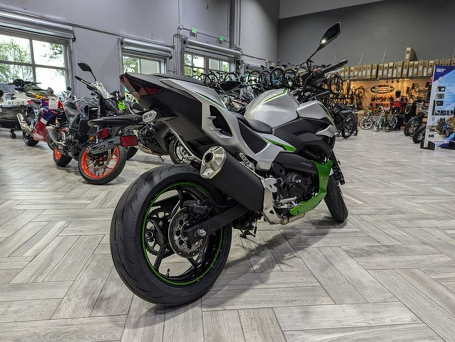 2024 Kawasaki Z7 Hybrid ABS