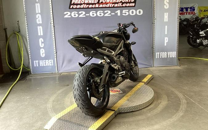 2022 Triumph Street Triple RS Matte Jet Black