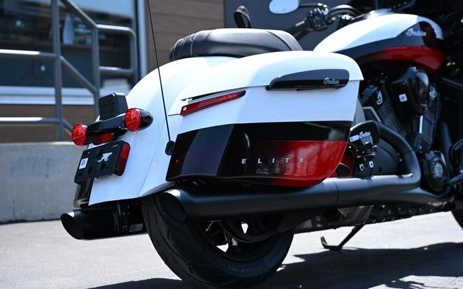 2025 Indian Motorcycle® Challenger® Elite White Crystal
