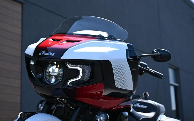 2025 Indian Motorcycle® Challenger® Elite White Crystal