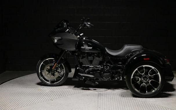 2026 Harley-Davidson® FLTRT - Road Glide® 3