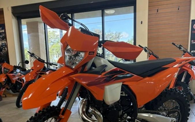 2027 KTM XC 300 W