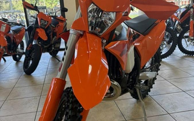 2027 KTM XC 300 W