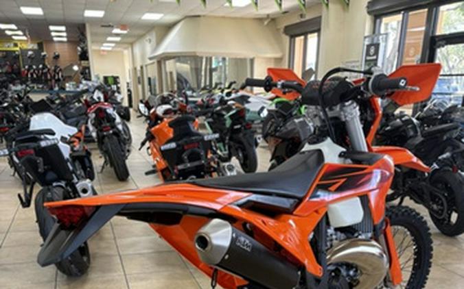 2027 KTM XC 300 W