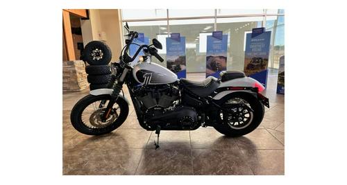 2021 Harley-Davidson Street Bob 114 Review (11 Fast Facts)