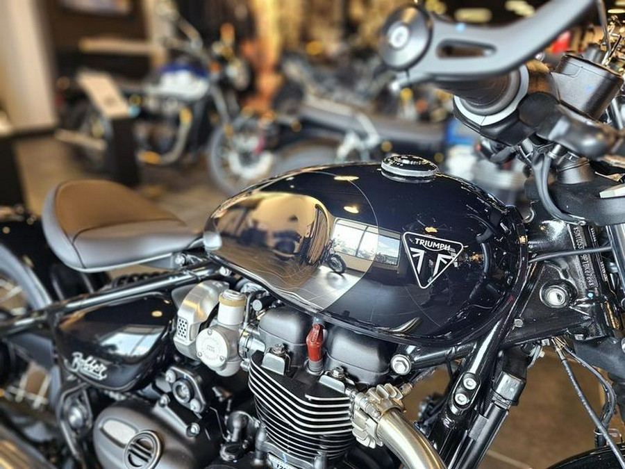 2023 Triumph Bonneville Bobber Chrome Edition Chrome / Jet Black