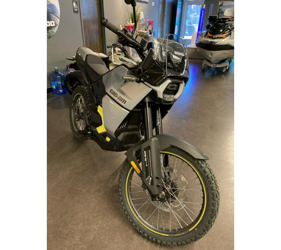 2025 Can-Am® Origin '73