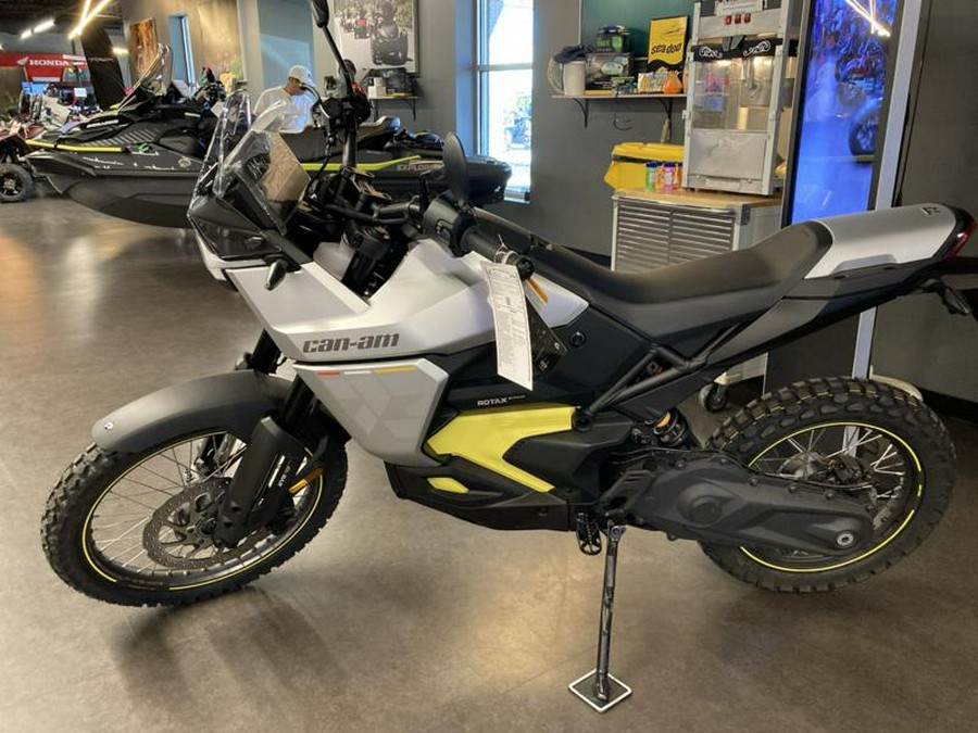 2025 Can-Am® Origin '73