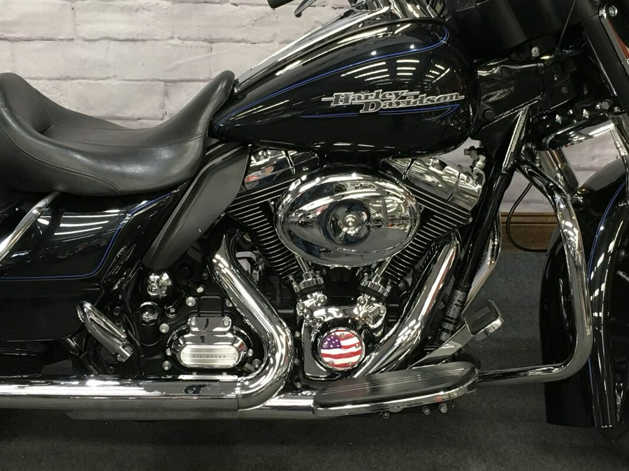 2013 Harley-Davidson Street Glide Midnight Pearl FLHX
