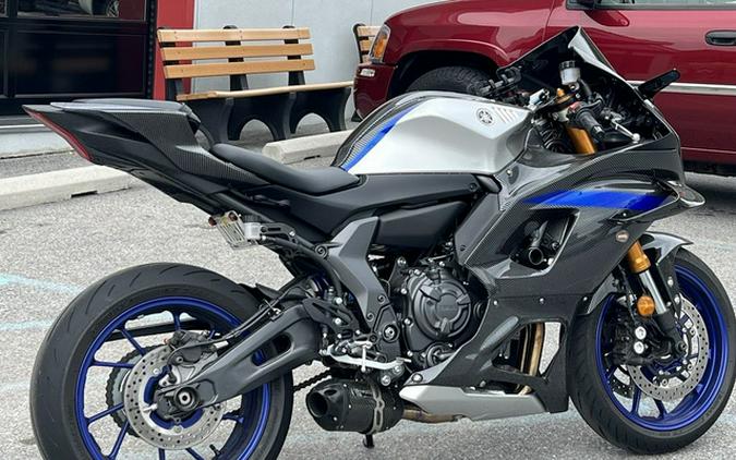2025 Yamaha YZF R7