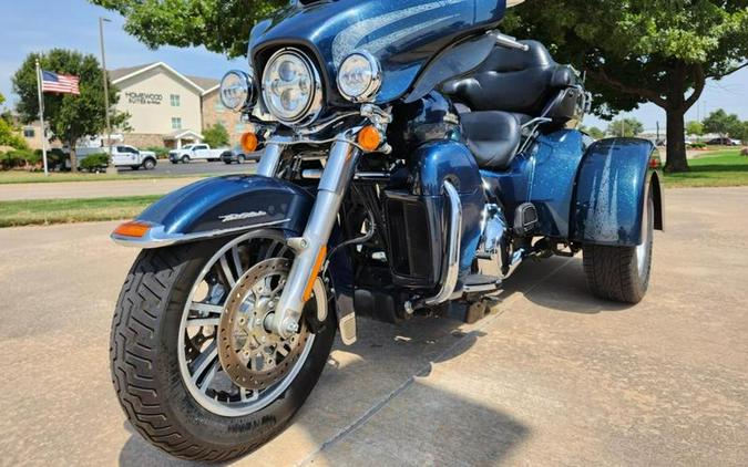 2016 Harley-Davidson® FLHTCUTG - Tri Glide® Ultra