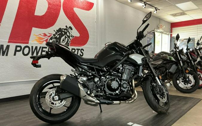 2025 Kawasaki ZR900SSFNN