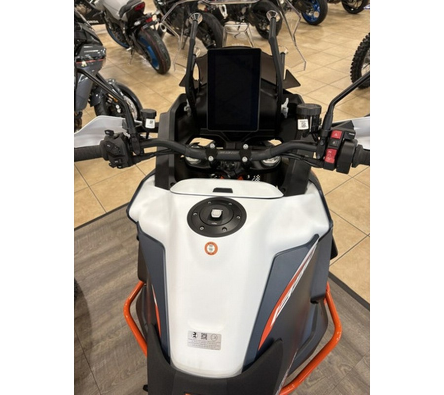 2026 KTM Super Adventure 1390 R