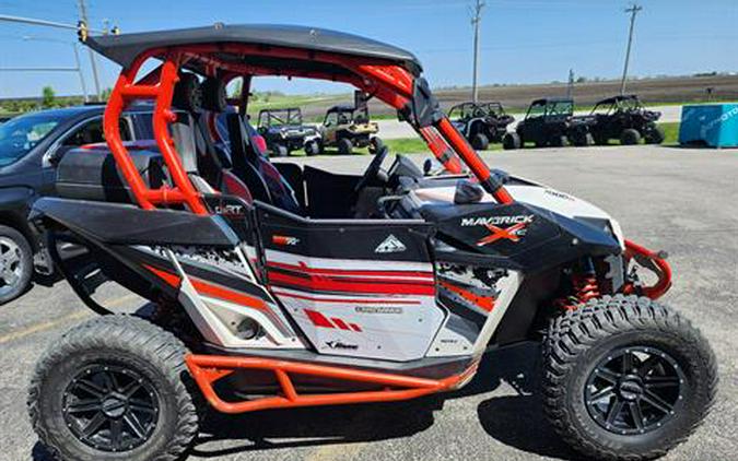 2015 Can-Am Maverick™ X® xc DPS™ 1000R