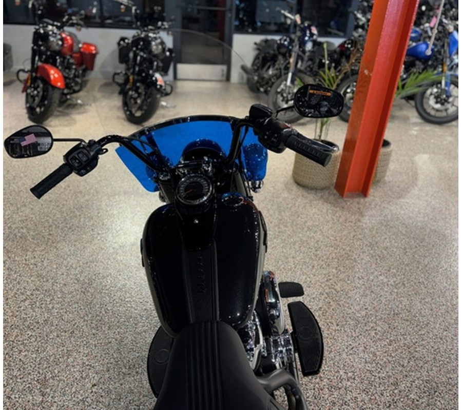 2026 Harley-Davidson Softail FLHC - Heritage Classic