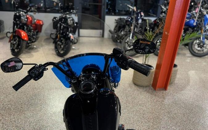 2026 Harley-Davidson Softail FLHC - Heritage Classic