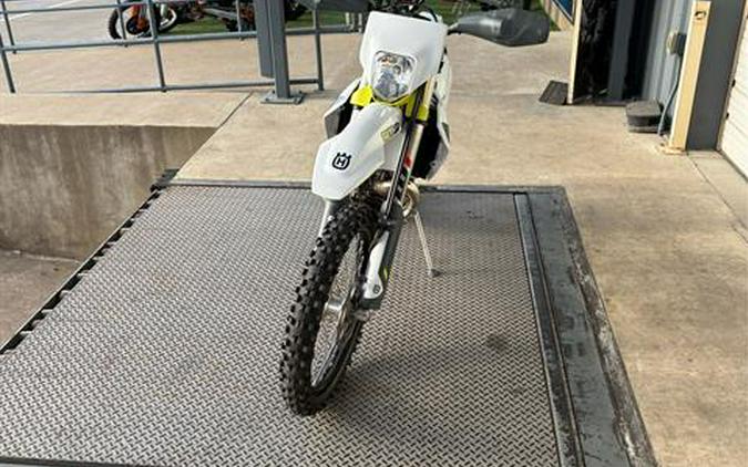 2022 Husqvarna TE 250i