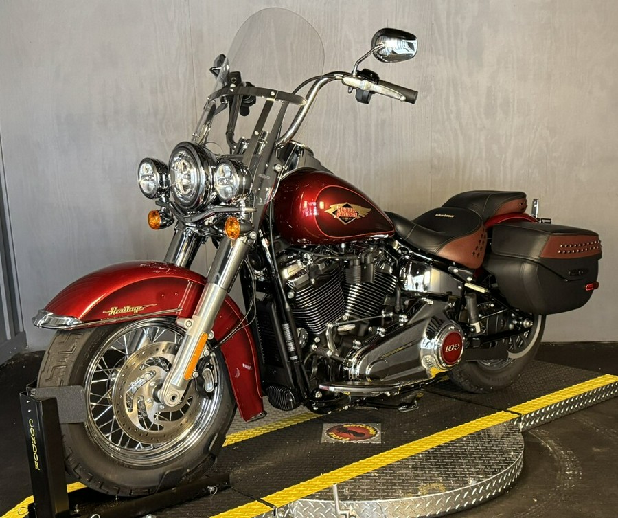 2023 Harley-Davidson Heritage Classic FLHCS HEIRLM RED FADE