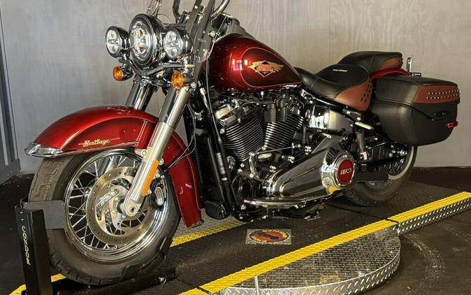 2023 Harley-Davidson Heritage Classic FLHCS HEIRLM RED FADE