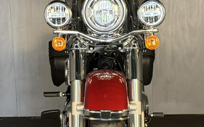 2023 Harley-Davidson Heritage Classic FLHCS HEIRLM RED FADE