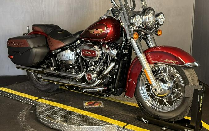 2023 Harley-Davidson Heritage Classic FLHCS HEIRLM RED FADE