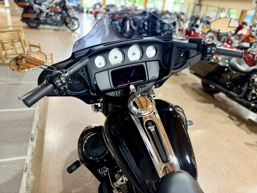 2022 FLHX - Street Glide